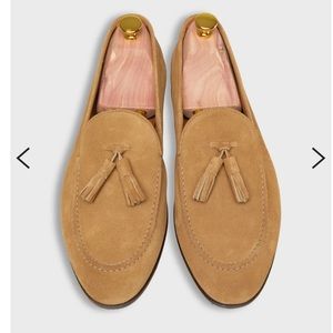 Sid Mashburn Nassau Tassel Loafer
Tan Suede, Size 12